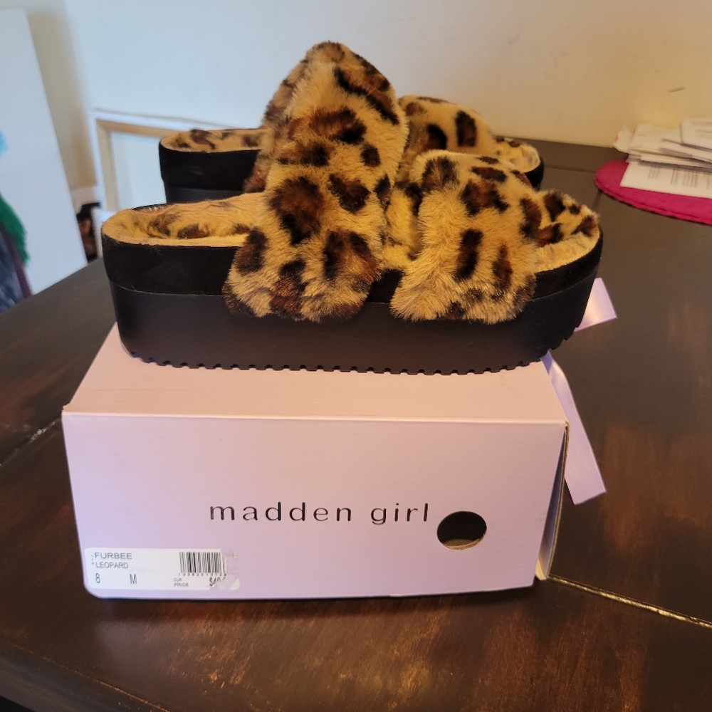 Fuzzy Platform Sandals - Picture 3 of 4